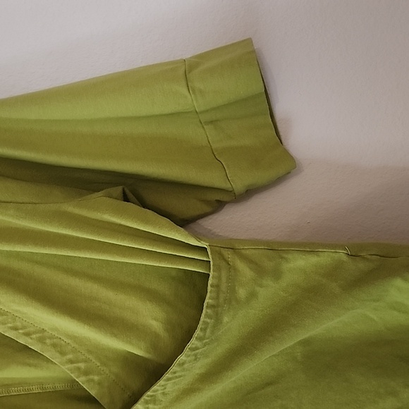 Women's Flutter short sleeve blouse - size medium - Picture 3 of 5